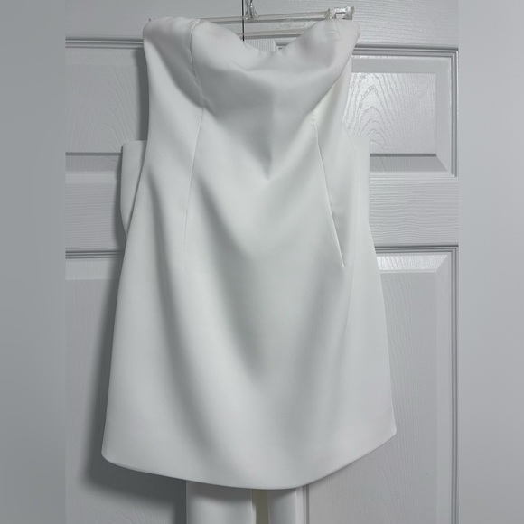MEREDITH Strapless Bow Mini Dress - White - Picture 9 of 16